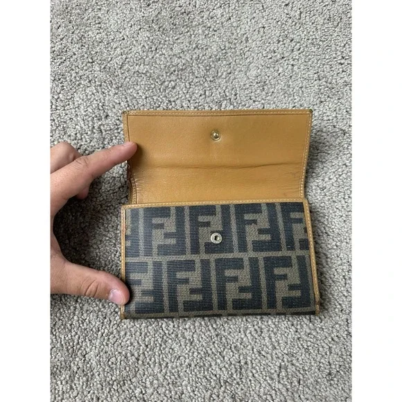 Vintage Womens Wallet 1990s Fendi Roma Streetwear Luxury, Made In Italy - Picture 5 of 16